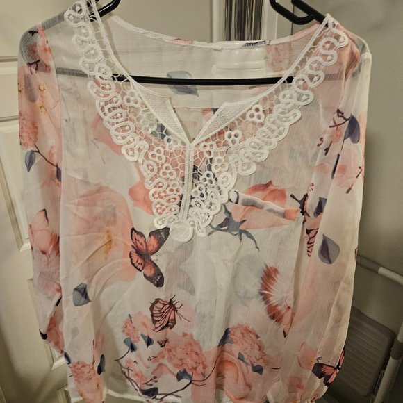 Sheer Floral Top - Picture 5 of 6